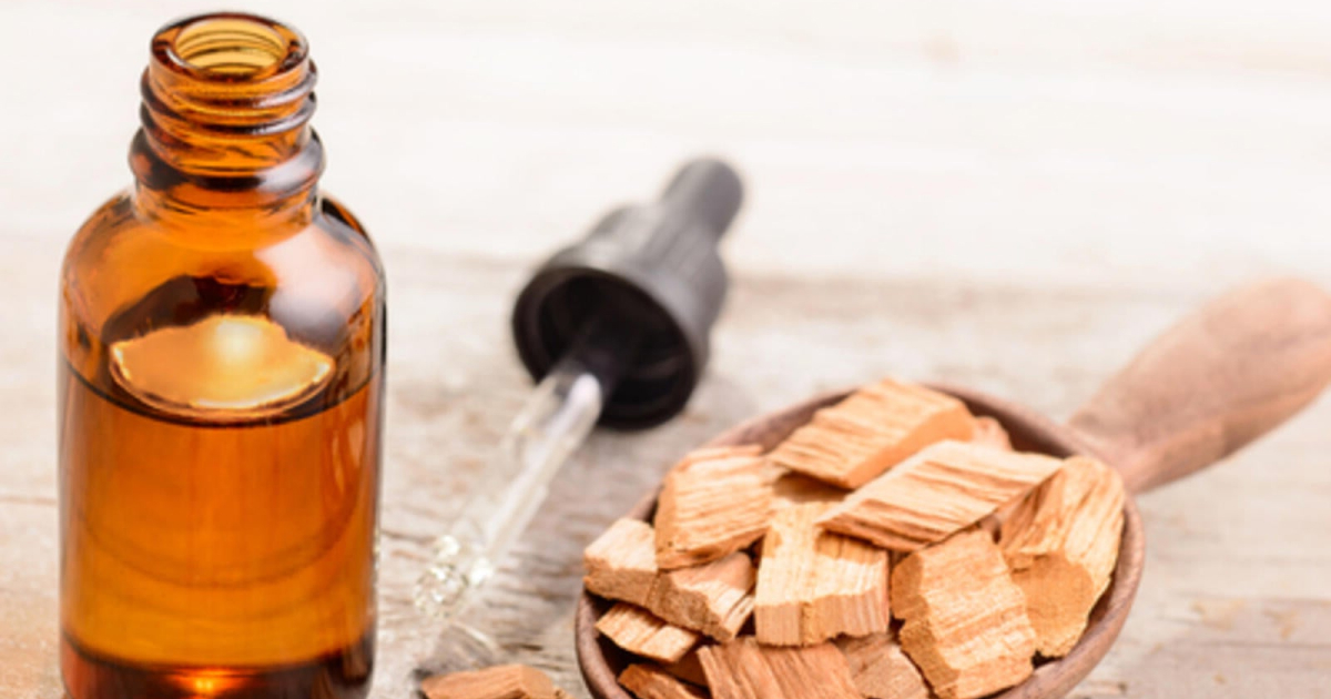 What is sandalwood essential oil used for_-2