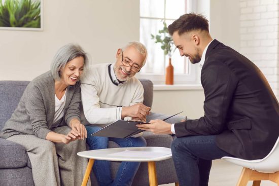 How to Bring Up Conversations About Estate Planning A Guide for Thoughtful Discussions florida-min