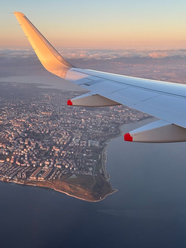 free-photo-of-aerial-view-of-istanbul-from-airplane-window