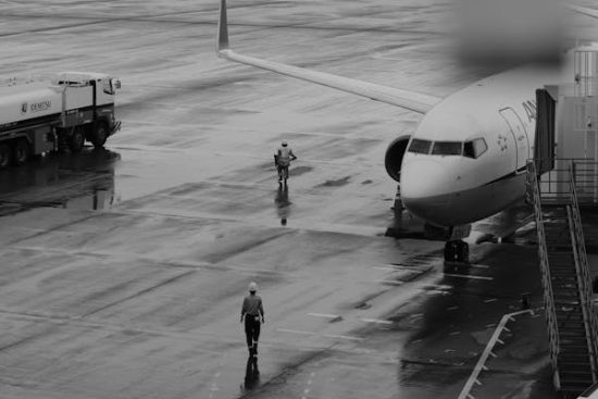 free-photo-of-airport-in-black-and-white