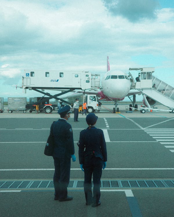 free-photo-of-people-working-in-airport